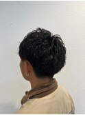 大人メンズカットパーマスタイル黒髪暗髪ナチュラル刈り上げ