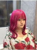 ビビットピンク×ウェーブ巻き