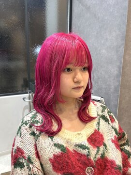ラッシュ(rush) ビビットピンク×ウェーブ巻き