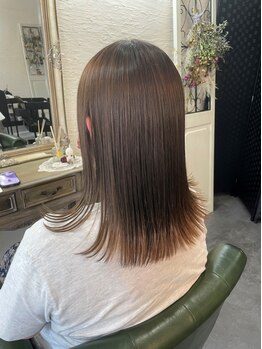 毛先まで自由自在！髪のうねりやクセでお悩みの方に◎"上質ストレート"計算し尽くした技でサラ艶髪に！