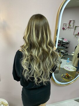 ガルボ ヘアー(garbo hair) ハイトーン バレイヤージュ エクステ 10代 20代