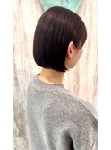 切りっぱなしショートボブ
