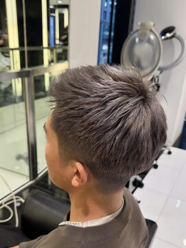 エアー 銀座タワー(AIR) メンズカット/メンズショート/ハイトーンカラー/刈り上げ/