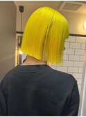 12298ブリーチデザインネオンイエローカラー切りっぱなしボブ