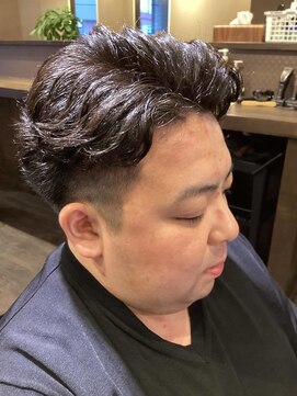 フェリックス(Felix) ツーブロック×パーマ