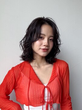 クラン 岡本(Chlan) 大人スタイル　流しバング×夏の暗髪アッシュブラウン