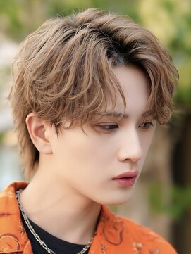 オーシャントーキョーウエスト 心斎橋 (OCEAN TOKYO WEST) 波巻きパーマツイストスパイラルパーマセンターパートウルフ