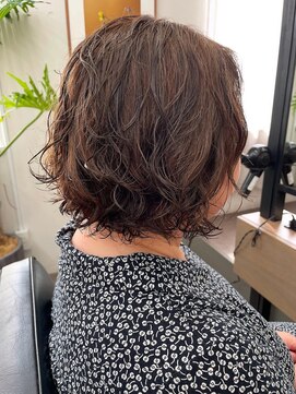 ユノ(juno) 【中目黒】ショートボブのウェーブパーマ♪白髪ぼかしカラー☆