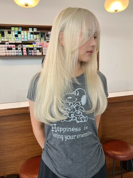 リヴ ウメダ(LIV umeda) ホワイトブロンド/ハイトーン/トリプルカラー【梅田】