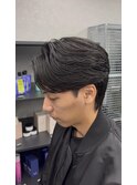 ナチュラルにキマる“爽やかセンターパート”