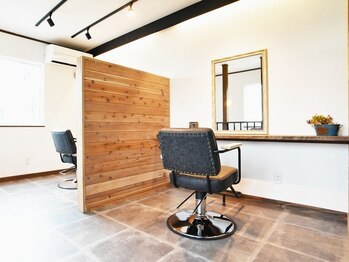 ログヘアアトリエ (log hair atelier)の写真/お客様皆様が来て良かったと思える美容室を目指しています。一緒に「なりたい」を叶えませんか?