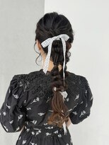 カシュカシュ 表参道(cache cache)&nbsp;結婚式お呼ばれツインポニーテール編みおろしヘアセット