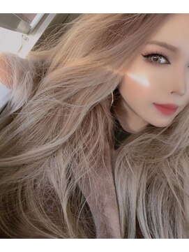 トゥルークリエイション 久喜(True Creation) ホワイトブロンド