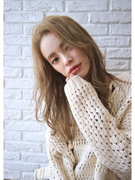 エレメンツ(ELEMENTS) 透明感のかるアッシュベージュ