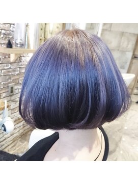 ドライブアンドビジョン 池袋(Drive&Vision) ケアブリーチくすみブルー×マッシュショート[池袋/髪質改善]