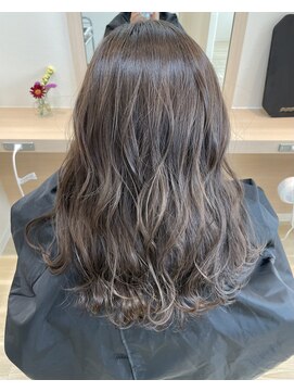 グロウウルマ(GLOW uruma) ハイライトカラー