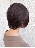 ショートボブ×ピンクベージュ