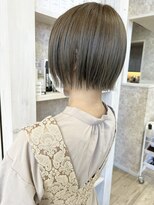 キャアリー(Caary)&nbsp;福山市美容室Caary ぱつんぱつんとミニボブ カーキアッシュ
