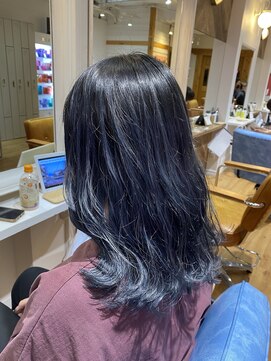 アヴァンス 天王寺店(AVANCE.) グレージュ×透明感