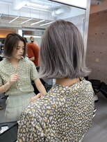 イキ 表参道(iki omotesando)&nbsp;モード/無造作ウェーブ/大人ガーリー[表参道駅]