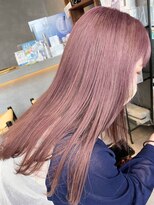 アチーブリス(achieve Liss)&nbsp;個性的鮮やかピンクベージュハイトーン暖色系 ストレートロング