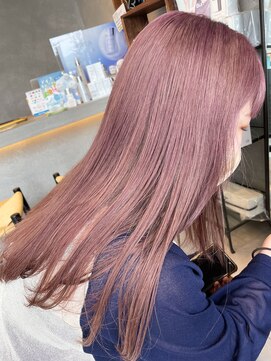 アチーブリス(achieve Liss) 個性的鮮やかピンクベージュハイトーン暖色系 ストレートロング