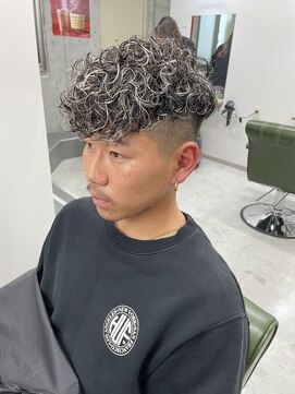 ザスーツブラザーズ(THE SUITS BROTHERS) 【ハイライトスペインカール】