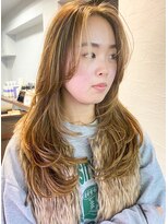 ノラ ウメダ(NORA UMEDA)&nbsp;【高木】レイヤーカット顔周りカットレイヤーウルフカット