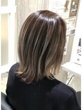 【今里本店大人気カラーメニュー☆】ハイライト×規則的な細かい筋感、程良い立体感♪11000円～