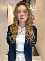 シェノン バイ アランスミシー 表参道(CHAINON by Alan smithee) ハイトーン巻き髪