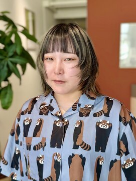 エコール(EcorE) ★ミディアムウルフ×ハイコントラストカラー