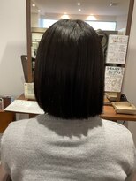 アミカ シーモール店(Amica) ワンレン切りっぱなしボブ