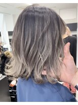 アライブ キチジョウジ(ALIVE Kichijoji)&nbsp;小顔セミウェットウェーブハイライトカラーオリーブカラー着物