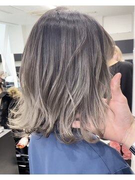 アライブ キチジョウジ(ALIVE Kichijoji) 小顔セミウェットウェーブハイライトカラーオリーブカラー着物