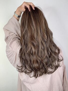 アンダーバーホワイト 高槻店(_WHITE) ロンググレージュ