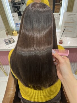 ザトエル 栄(THE TOEL) 髪質改善メテオカラーミルクティーショコラベージュ大人ロング