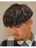 フリーク バーバーショップ 都島店(FREAK BARBER SHOP) 黒髪縦落ちツイストスパイラルパーマツーブロックマッシュ