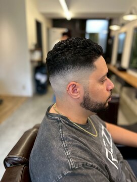 クフィア メンズヘアー カンポ 難波店(CUFFIA MEN'S HAIR CAMPO) ブルーブラックフェザーパーママンバンヘアフェード