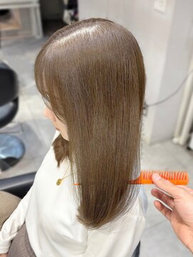 ディーエックス スリー(Dxxxx III) オリーブベージュ