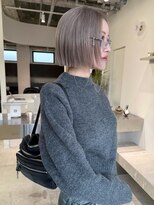ステン(sten)&nbsp;シルバーグレージュ切りっぱなしミニボブ