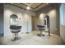 バーク(BUiK)の雰囲気（2席のみのリラックス出来る空間です）