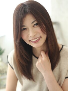 フラミューム(flammeum) カットラインを引き立てるカラーリングテクニック【平塚】