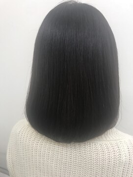 美容室 セラヴィ 可愛い内巻きボブスタイル