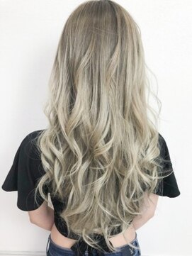 クアトロ グランシュ 川崎店(QUATRO × GranCieux) LA風☆プラチナブロンド