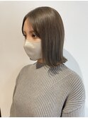 切りっぱなしボブ×オリーブカラー