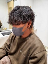 トローノ 栄(TRONO)&nbsp;束感ツイストスパイラルパーマ　ツーブロックマッシュウルフ