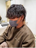束感ツイストスパイラルパーマ ツーブロックマッシュウルフ