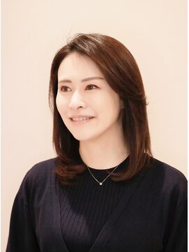 アンベリールフルー(EMBELLIR fleur) 大人女性のしっとりミディアム