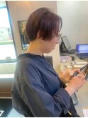 ぱつっとショートヘア