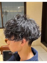 ヘアリゾート エーアイ 原宿(Ai for men) 波巻きスパイラル 黒髪ショート フェードひし形刈り上げ パーマ